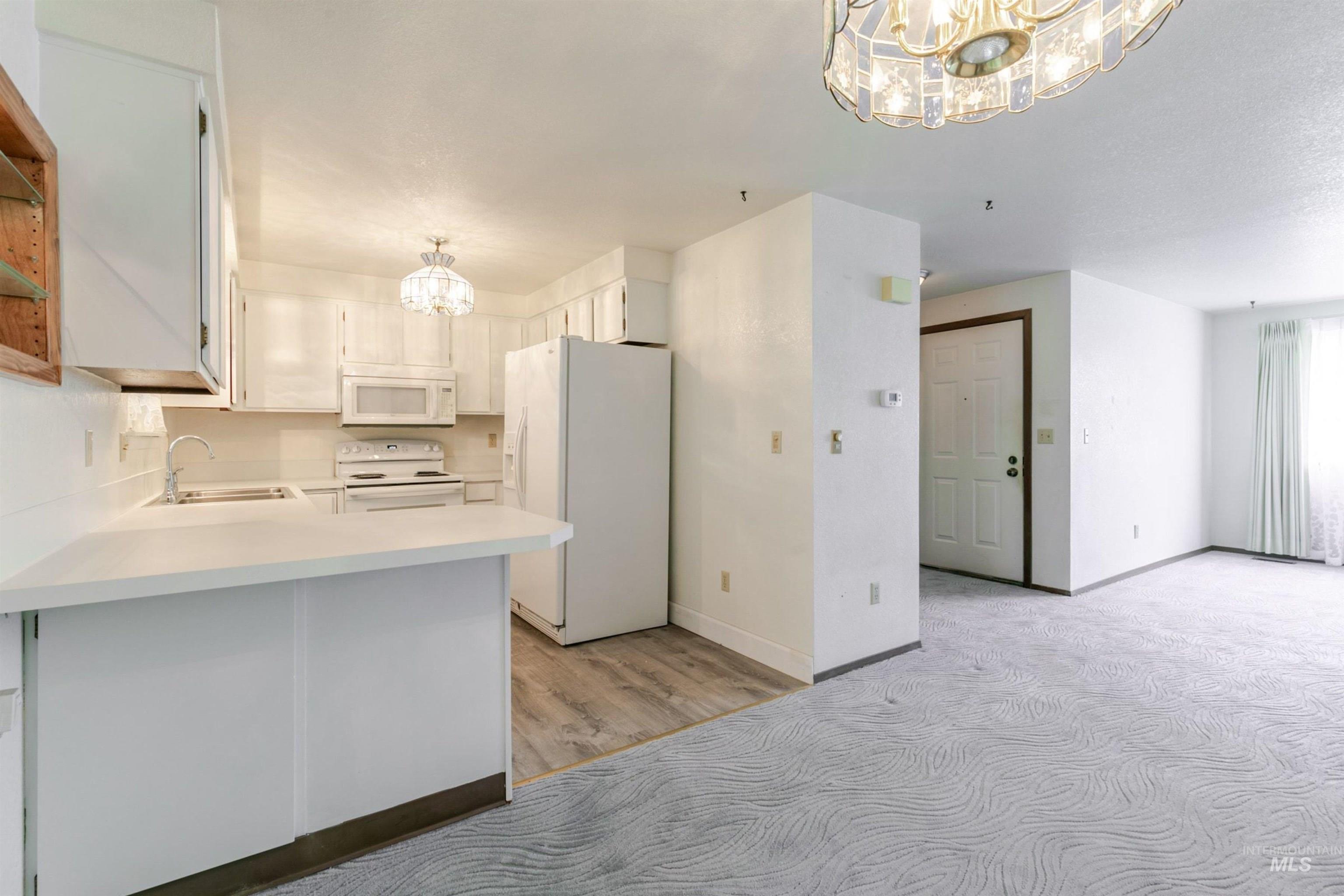 3223 S Norfolk Way, Boise, Idaho 83706-5426, 3 Bedrooms, 2 Bathrooms, Residential For Sale, Price $515,000, 98982606