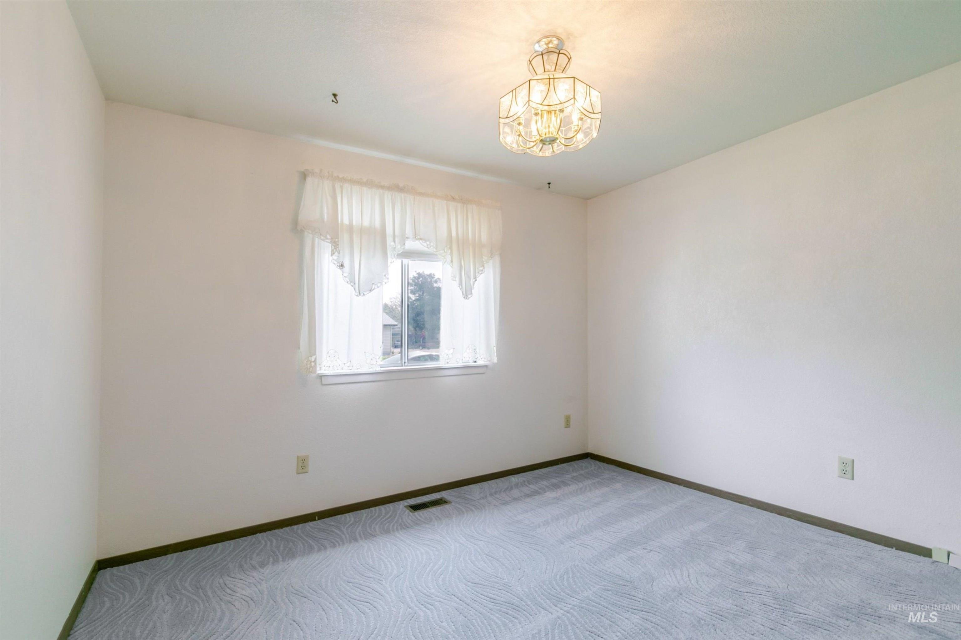 3223 S Norfolk Way, Boise, Idaho 83706-5426, 3 Bedrooms, 2 Bathrooms, Residential For Sale, Price $515,000, 98982606