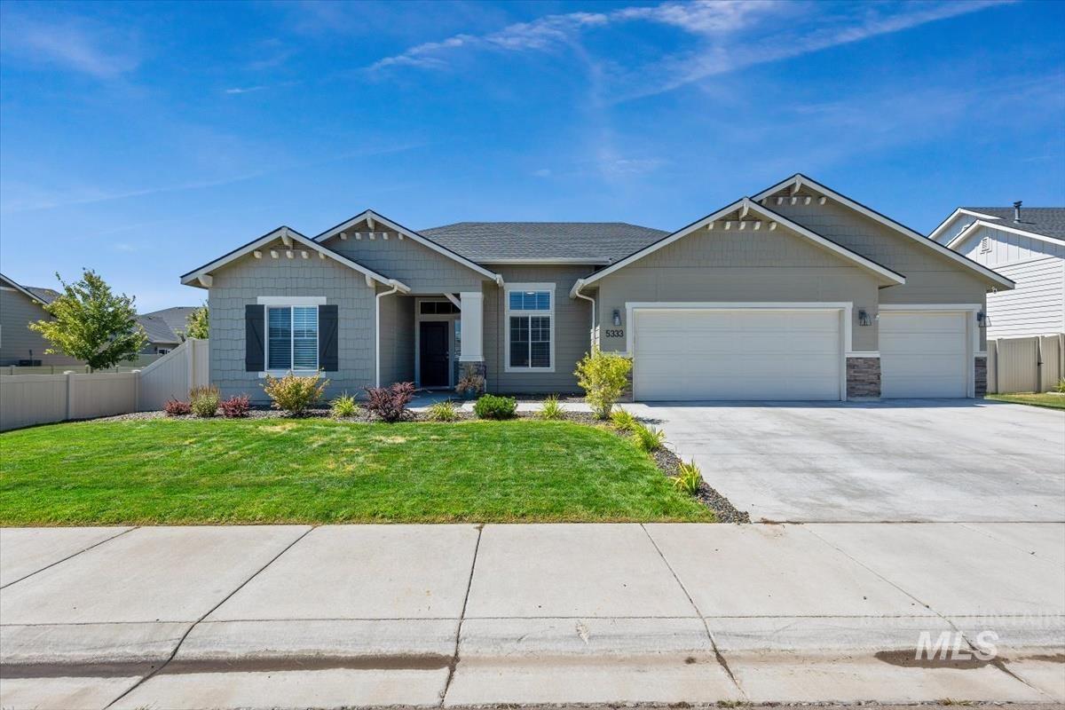 5333 N Adale Ave, Meridian, Idaho 83646, 4 Bedrooms, 2 Bathrooms, Residential For Sale, Price $555,000,MLS 98982609