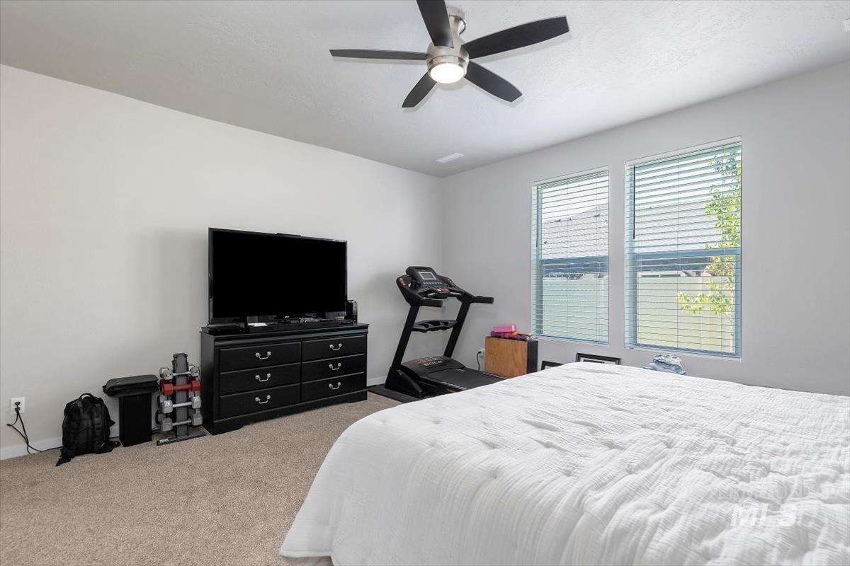 5333 N Adale Ave, Meridian, Idaho 83646, 4 Bedrooms, 2 Bathrooms, Residential For Sale, Price $555,000,MLS 98982609