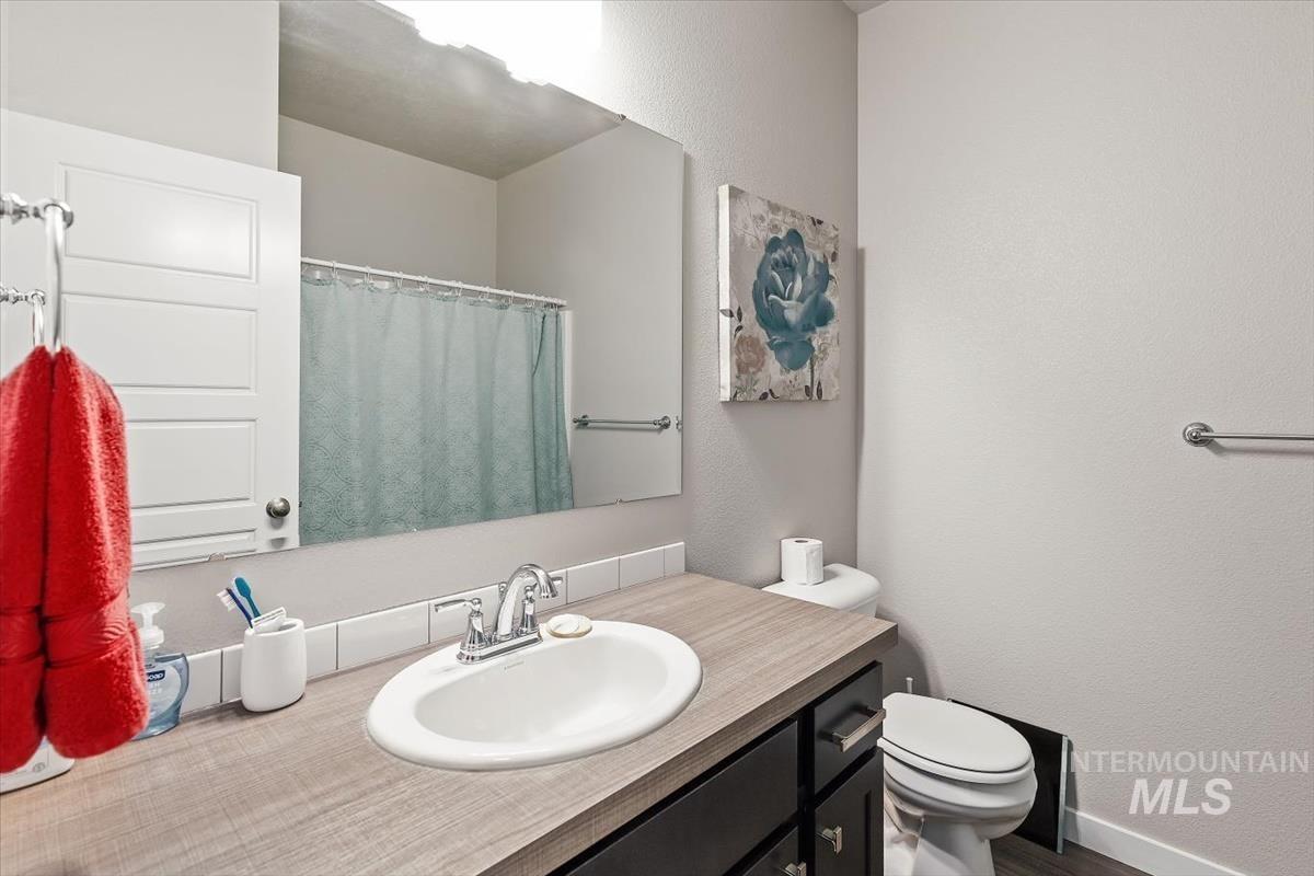 5333 N Adale Ave, Meridian, Idaho 83646, 4 Bedrooms, 2 Bathrooms, Residential For Sale, Price $569,000, 98982609