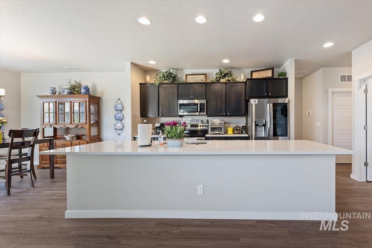 5333 N Adale Ave, Meridian, Idaho 83646, 4 Bedrooms, 2 Bathrooms, Residential For Sale, Price $569,000, 98982609