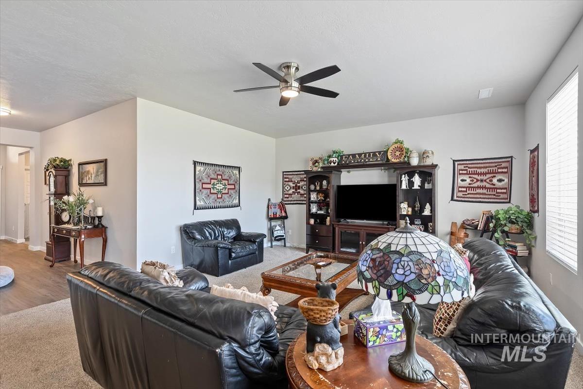 5333 N Adale Ave, Meridian, Idaho 83646, 4 Bedrooms, 2 Bathrooms, Residential For Sale, Price $569,000, 98982609