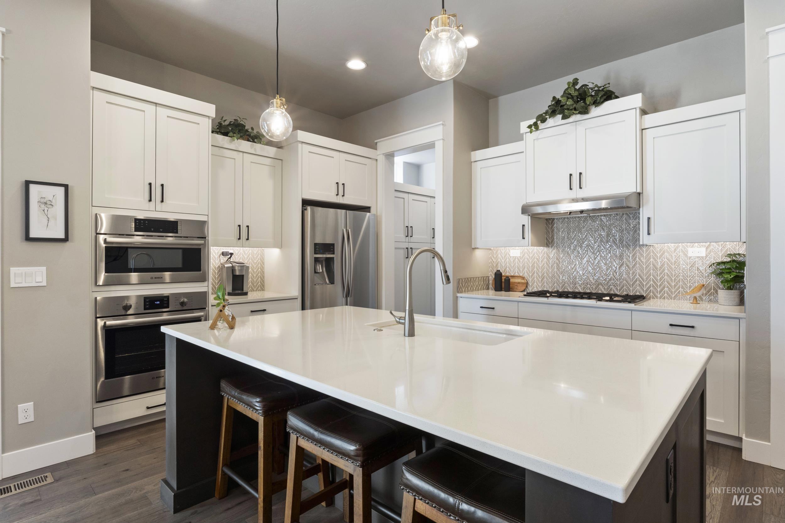 6235 N Bernacchi Lane, Meridian, Idaho 83646, 2 Bedrooms, 2 Bathrooms, Residential For Sale, Price $575,000, 98982612