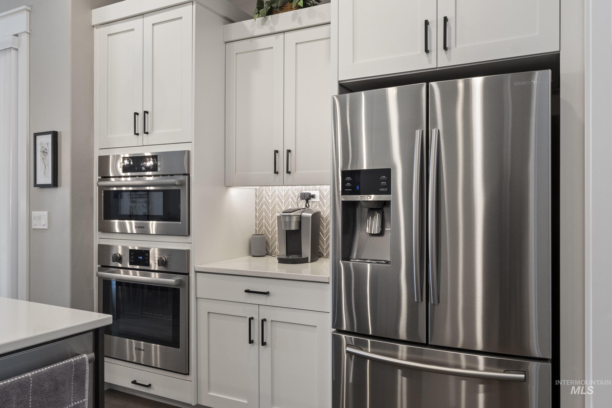 6235 N Bernacchi Lane, Meridian, Idaho 83646, 2 Bedrooms, 2 Bathrooms, Residential For Sale, Price $575,000, 98982612