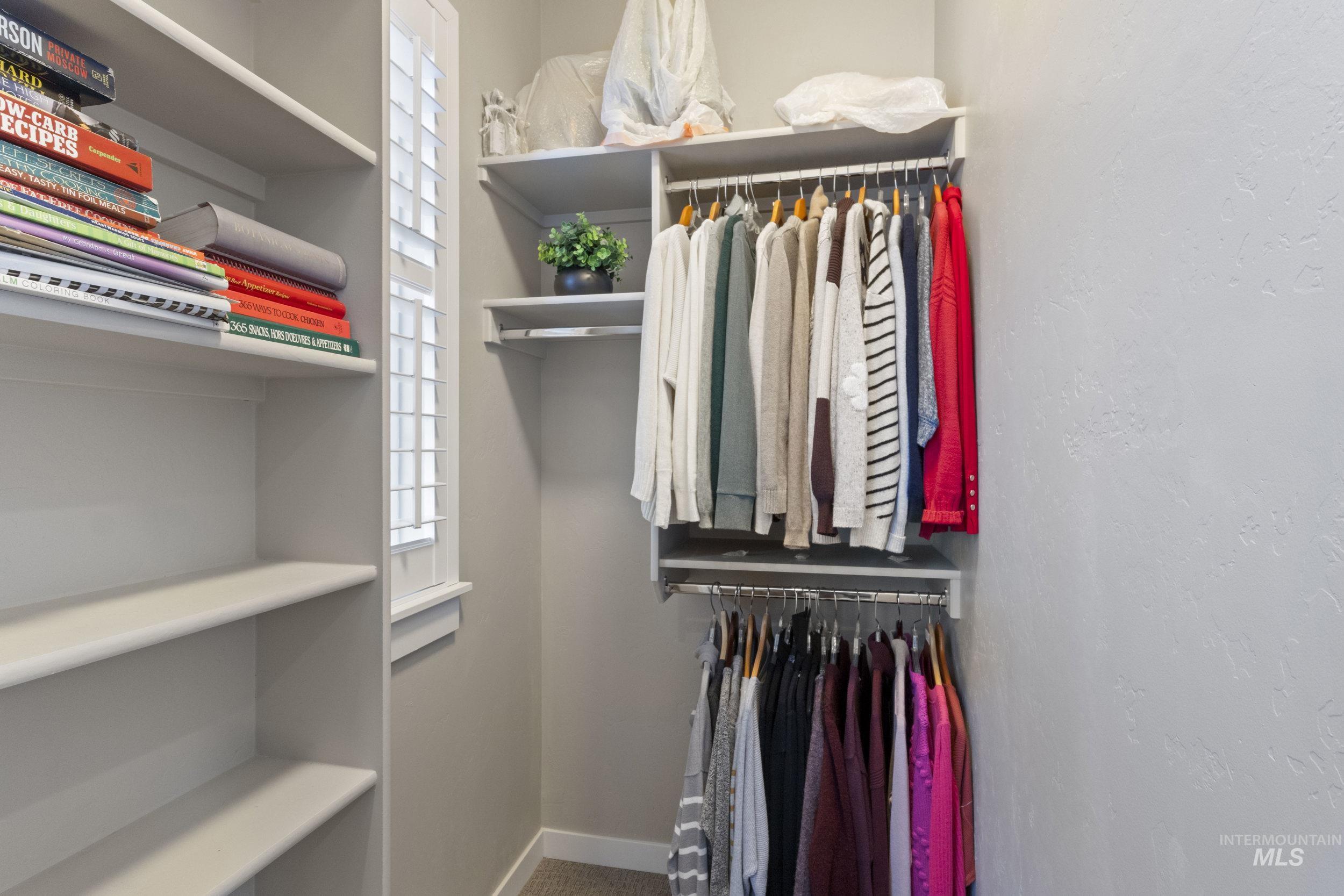 6235 N Bernacchi Lane, Meridian, Idaho 83646, 2 Bedrooms, 2 Bathrooms, Residential For Sale, Price $575,000, 98982612