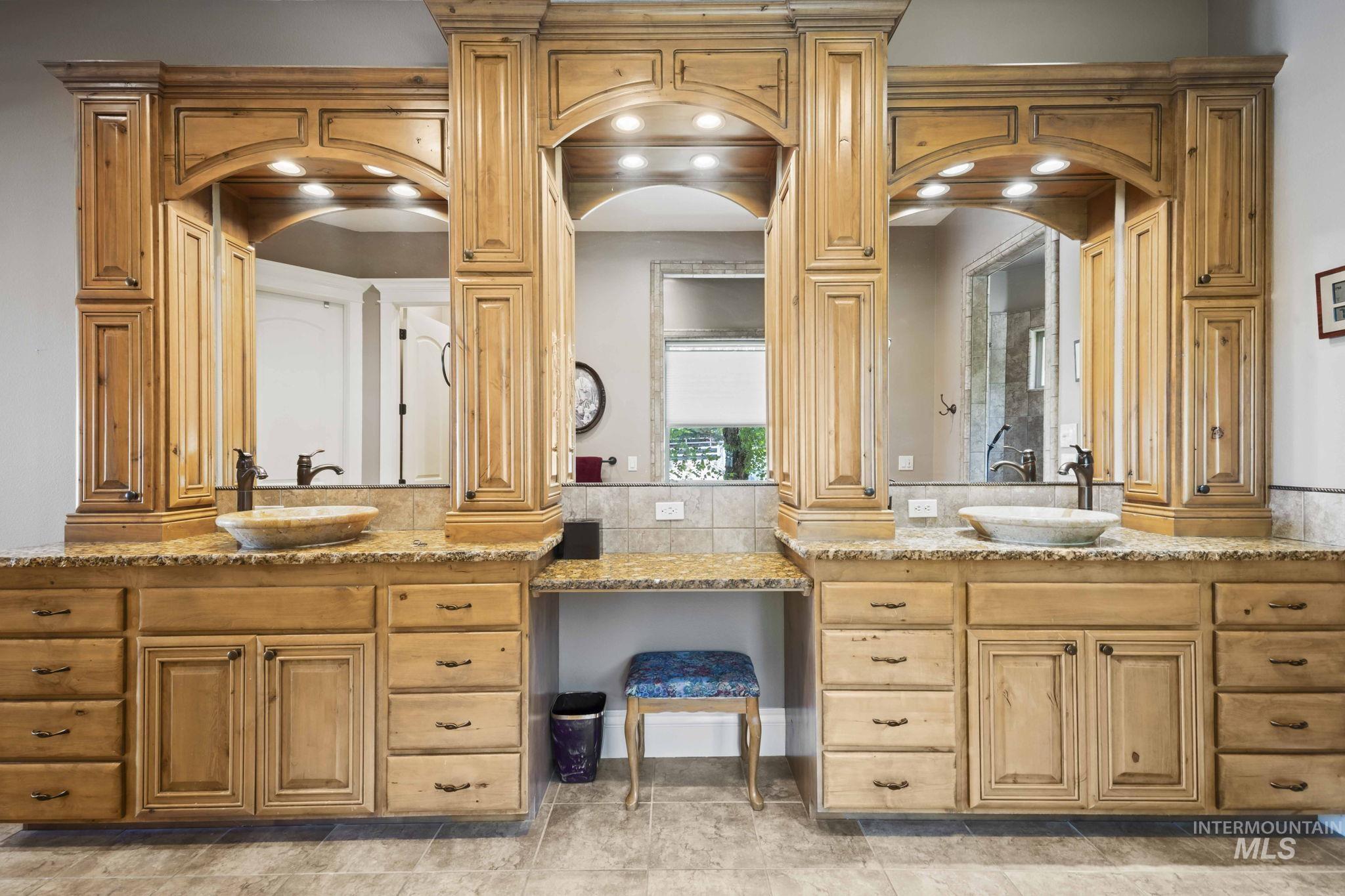 5522 W Hollilynn Drive, Boise, Idaho 83709, 4 Bedrooms, 3 Bathrooms, Residential For Sale, Price $1,799,999, 98982620