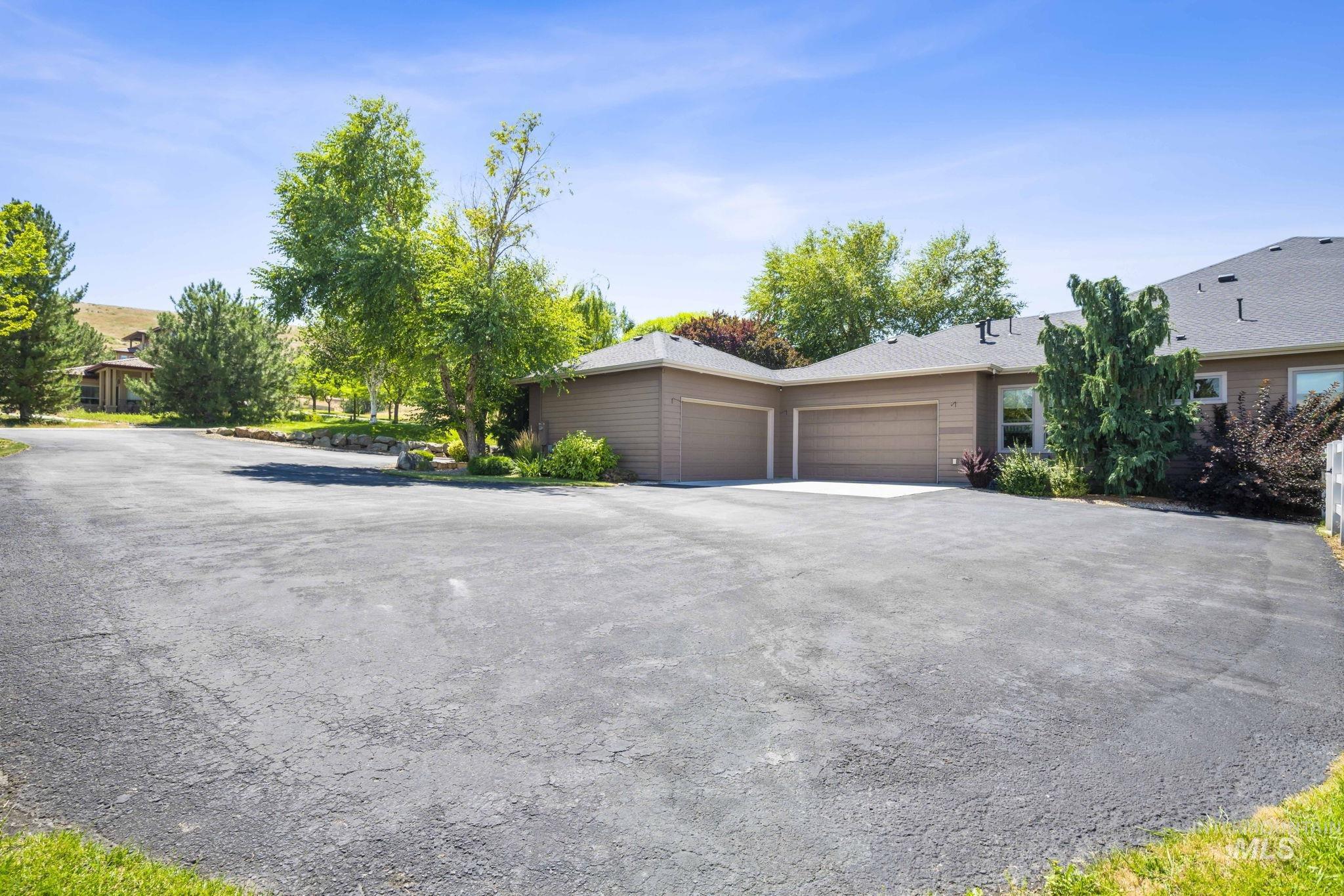5522 W Hollilynn Drive, Boise, Idaho 83709, 4 Bedrooms, 3 Bathrooms, Residential For Sale, Price $1,799,999, 98982620