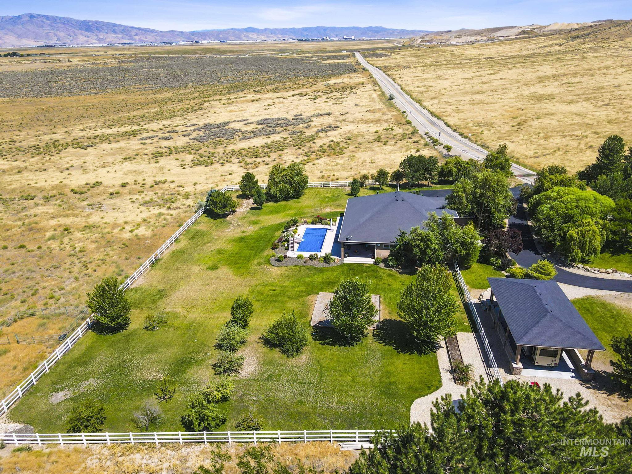 5522 W Hollilynn Drive, Boise, Idaho 83709, 4 Bedrooms, 3 Bathrooms, Residential For Sale, Price $1,799,999, 98982620