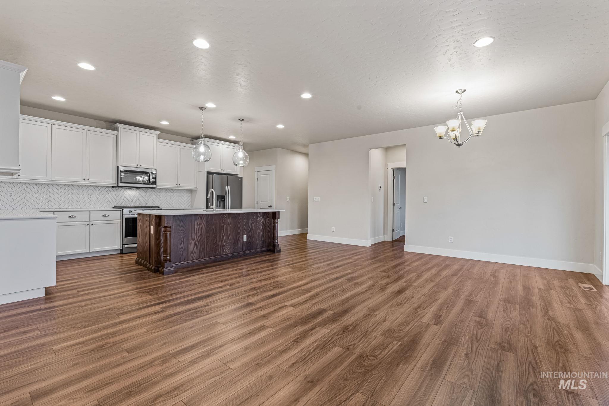 9036 W W Virginia City Dr., Star, Idaho 83669, 3 Bedrooms, 2 Bathrooms, Residential For Sale, Price $509,000, 98982622