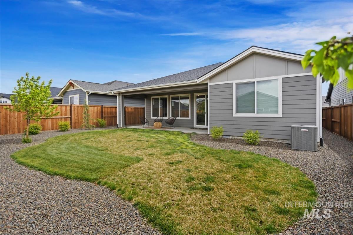 11927 S Integrity Ln, Kuna, Idaho 83634, 3 Bedrooms, 2.5 Bathrooms, Residential For Sale, Price $619,900,MLS 98982623