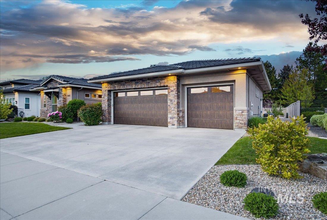 6642 N Crantini Way, Meridian, Idaho 83646, 3 Bedrooms, 2.5 Bathrooms, Residential For Sale, Price $1,250,000,MLS 98982624