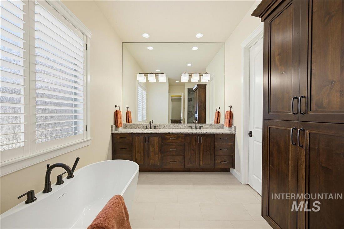 6642 N Crantini Way, Meridian, Idaho 83646, 3 Bedrooms, 2.5 Bathrooms, Residential For Sale, Price $1,250,000,MLS 98982624