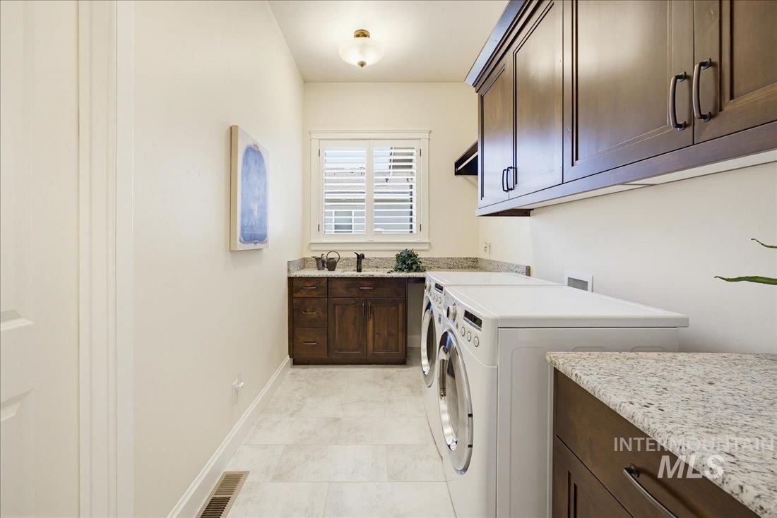 6642 N Crantini Way, Meridian, Idaho 83646, 3 Bedrooms, 2.5 Bathrooms, Residential For Sale, Price $1,250,000,MLS 98982624