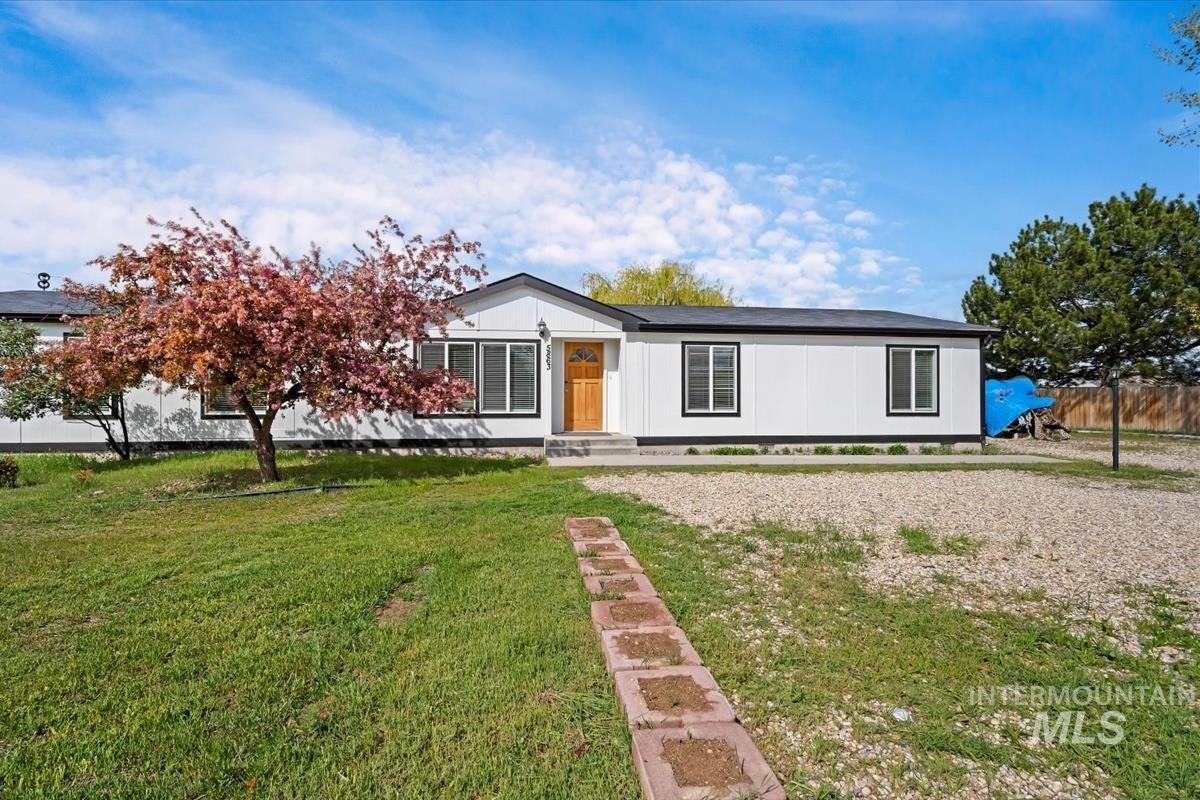 5863 3rd Ave, Nampa, Idaho 83686-9583, 4 Bedrooms, 2 Bathrooms, Residential For Sale, Price $585,000,MLS 98982626