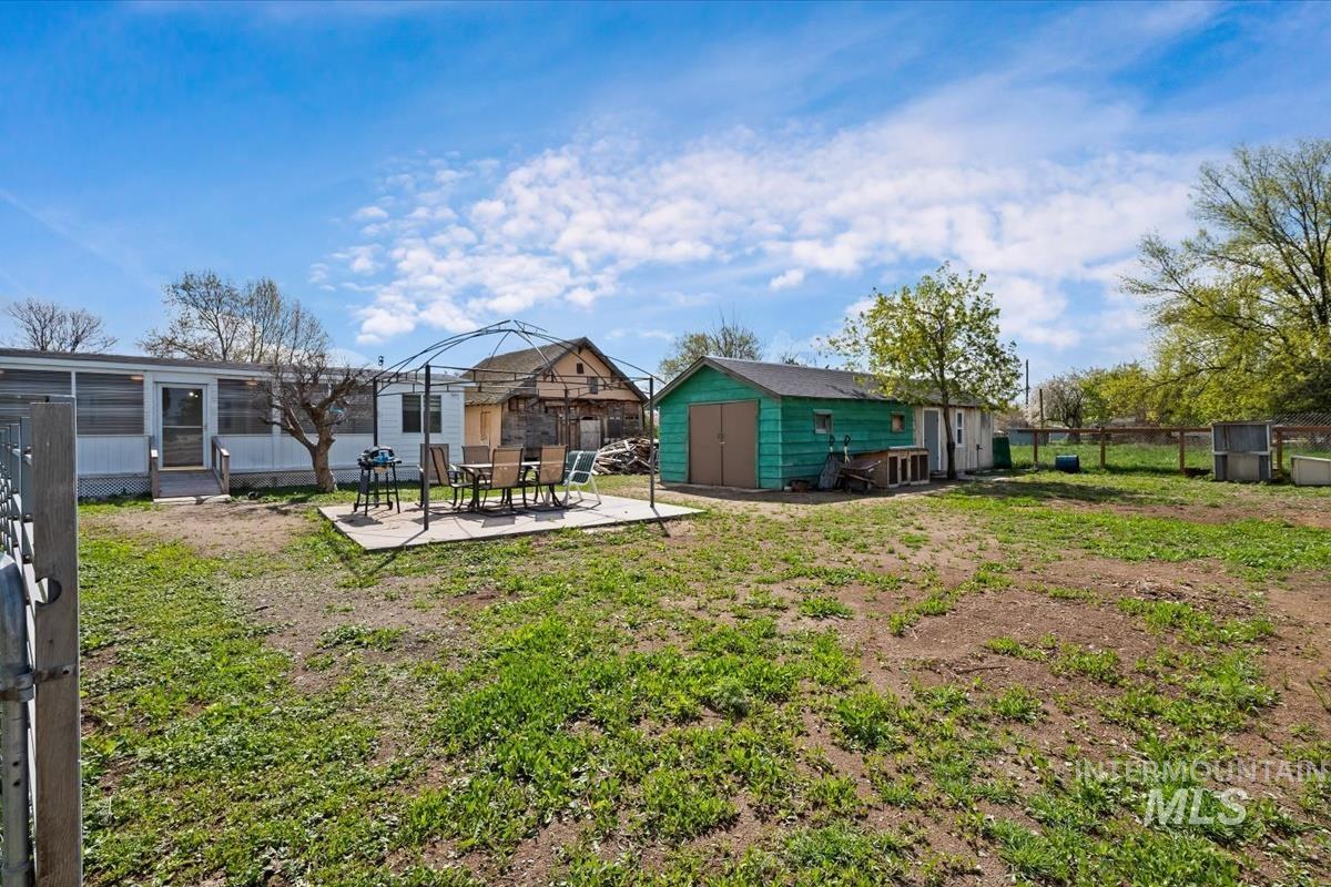 5863 3rd Ave, Nampa, Idaho 83686-9583, 4 Bedrooms, 2 Bathrooms, Residential For Sale, Price $585,000,MLS 98982626