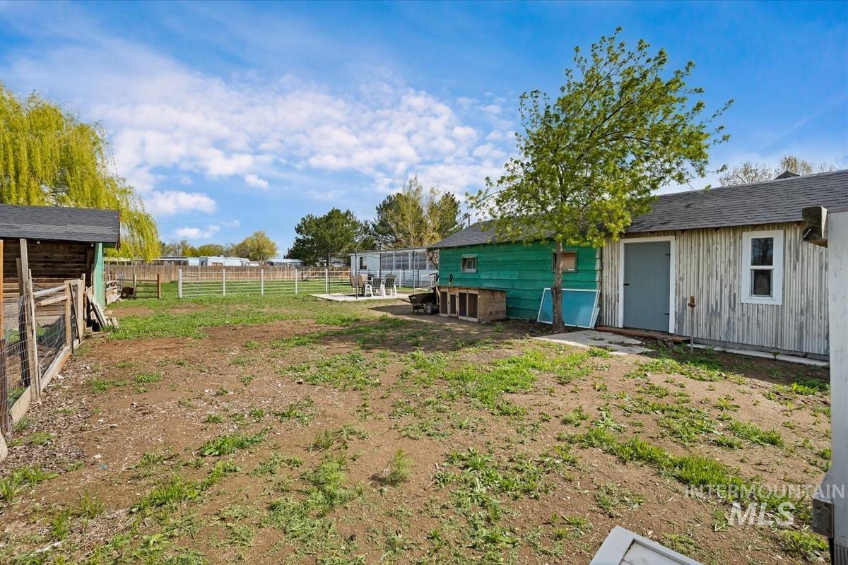 5863 3rd Ave, Nampa, Idaho 83686-9583, 4 Bedrooms, 2 Bathrooms, Residential For Sale, Price $585,000,MLS 98982626