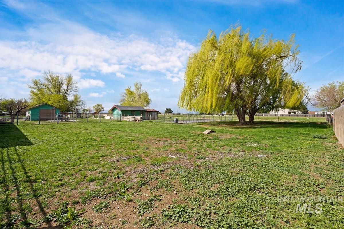 5863 3rd Ave, Nampa, Idaho 83686-9583, 4 Bedrooms, 2 Bathrooms, Residential For Sale, Price $585,000,MLS 98982626