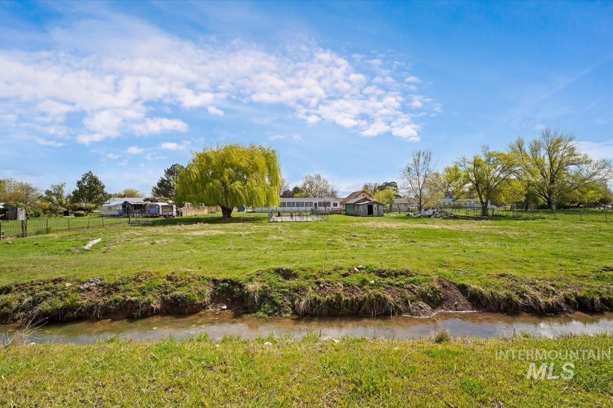 5863 3rd Ave, Nampa, Idaho 83686-9583, 4 Bedrooms, 2 Bathrooms, Residential For Sale, Price $585,000,MLS 98982626