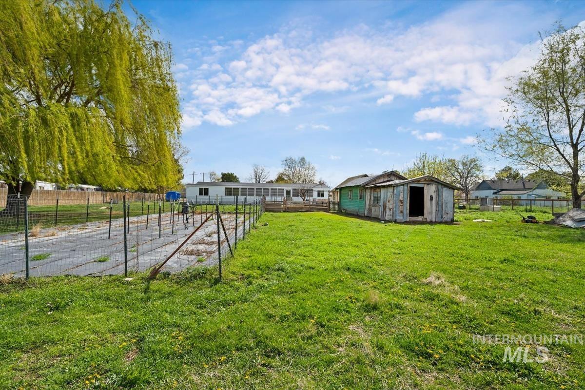5863 3rd Ave, Nampa, Idaho 83686-9583, 4 Bedrooms, 2 Bathrooms, Residential For Sale, Price $585,000,MLS 98982626