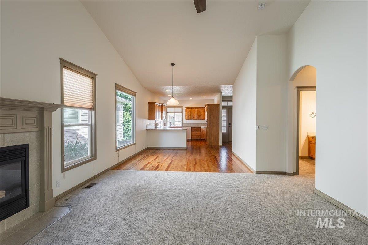 336 S Golden Eagle Lane, Eagle, Idaho 83616, 2 Bedrooms, 2 Bathrooms, Residential For Sale, Price $389,900, 98982627