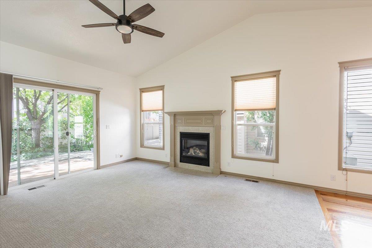 336 S Golden Eagle Lane, Eagle, Idaho 83616, 2 Bedrooms, 2 Bathrooms, Residential For Sale, Price $389,900, 98982627
