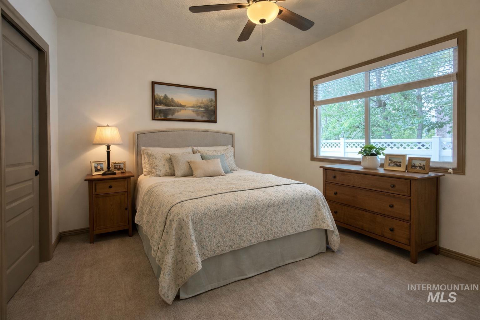 336 S Golden Eagle Lane, Eagle, Idaho 83616, 2 Bedrooms, 2 Bathrooms, Residential For Sale, Price $409,000,MLS 98982627