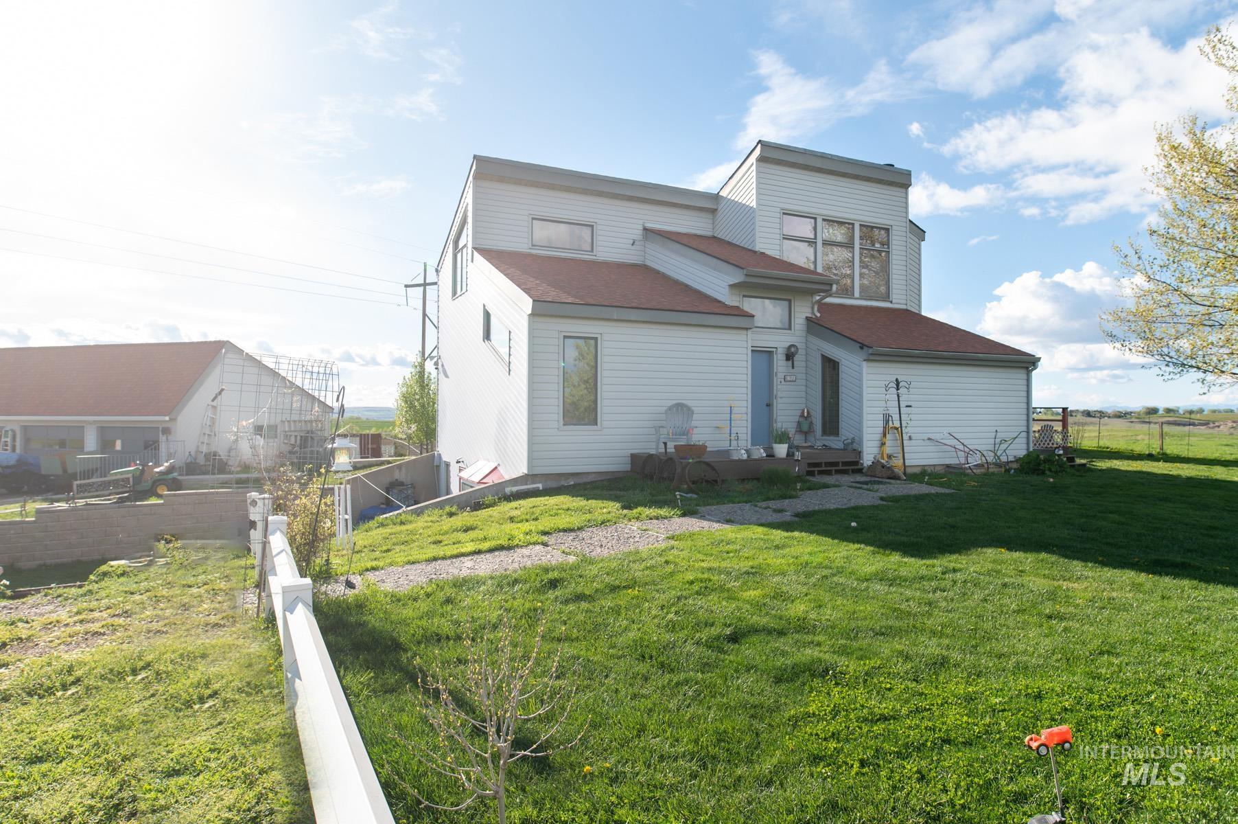 2400 Fairview Ave, Fruitland, Idaho 83619, 4 Bedrooms, 3 Bathrooms, Residential For Sale, Price $799,000,MLS 98982629