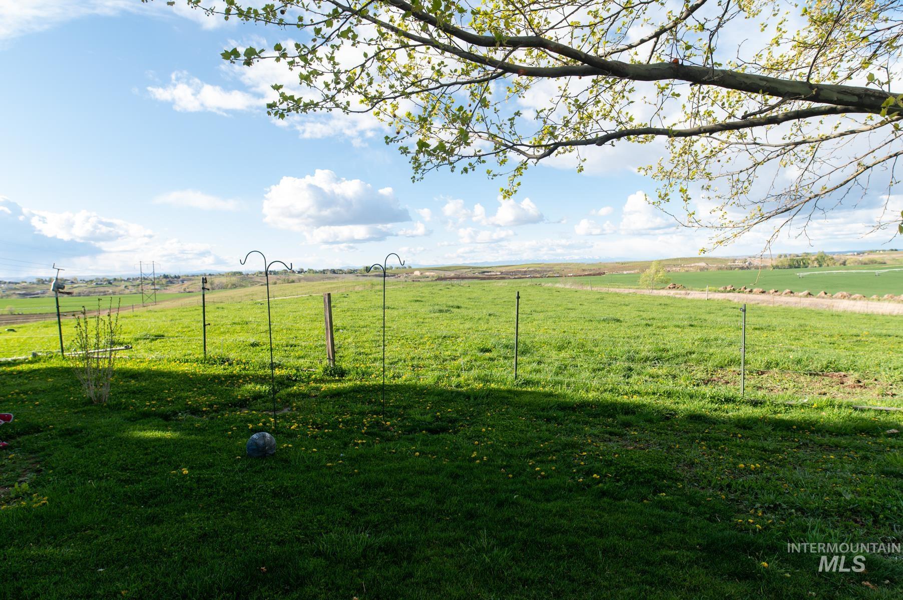 2400 Fairview Ave, Fruitland, Idaho 83619, 4 Bedrooms, 3 Bathrooms, Residential For Sale, Price $799,000,MLS 98982629