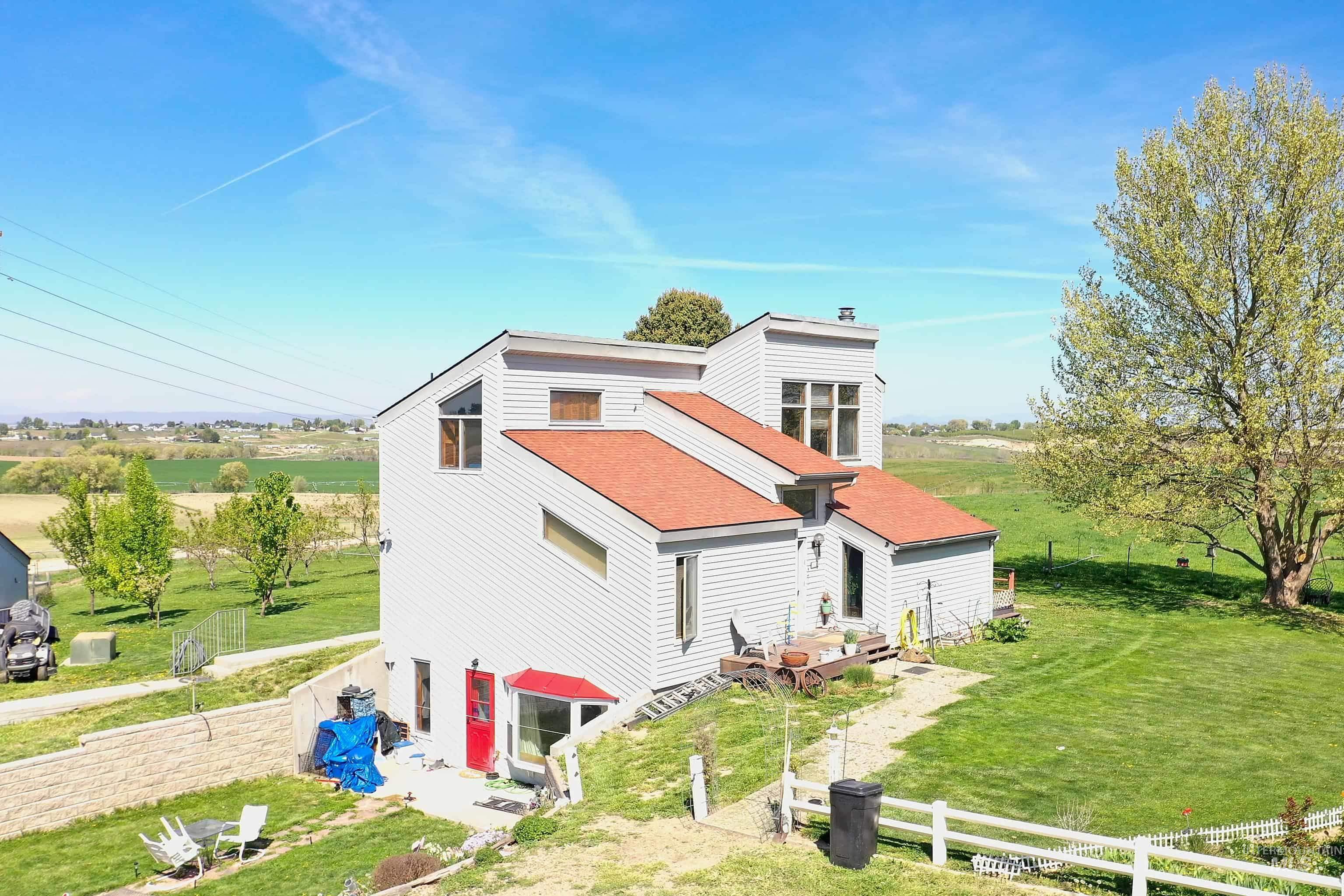 2400 Fairview Ave, Fruitland, Idaho 83619, 4 Bedrooms, 3 Bathrooms, Residential For Sale, Price $799,000,MLS 98982629