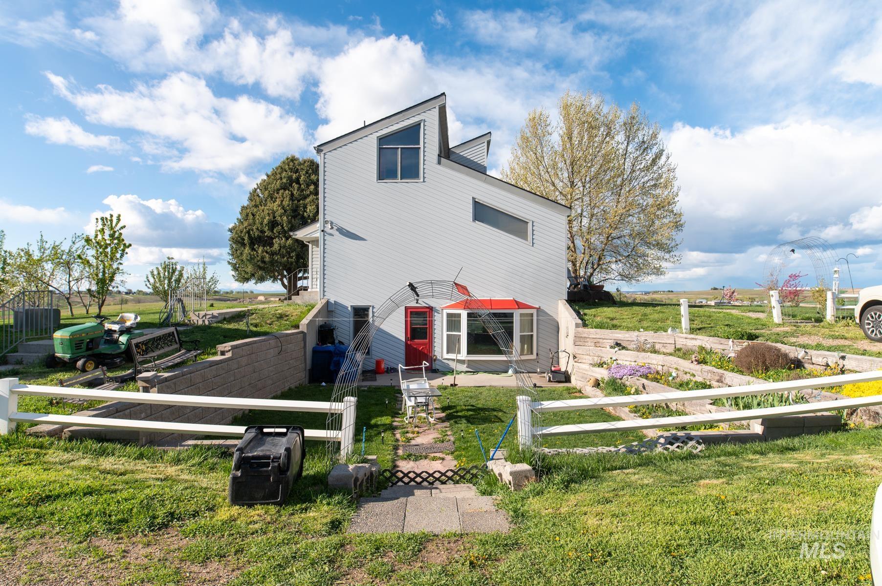 2400 Fairview Ave, Fruitland, Idaho 83619, 4 Bedrooms, 3 Bathrooms, Residential For Sale, Price $799,000,MLS 98982629
