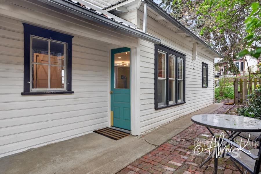 215 E A, Moscow, Idaho 83843, 3 Bedrooms, 1 Bathroom, Residential For Sale, Price $399,000,MLS 98982630