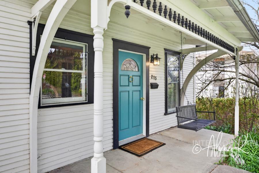215 E A, Moscow, Idaho 83843, 3 Bedrooms, 1 Bathroom, Residential For Sale, Price $399,000,MLS 98982630