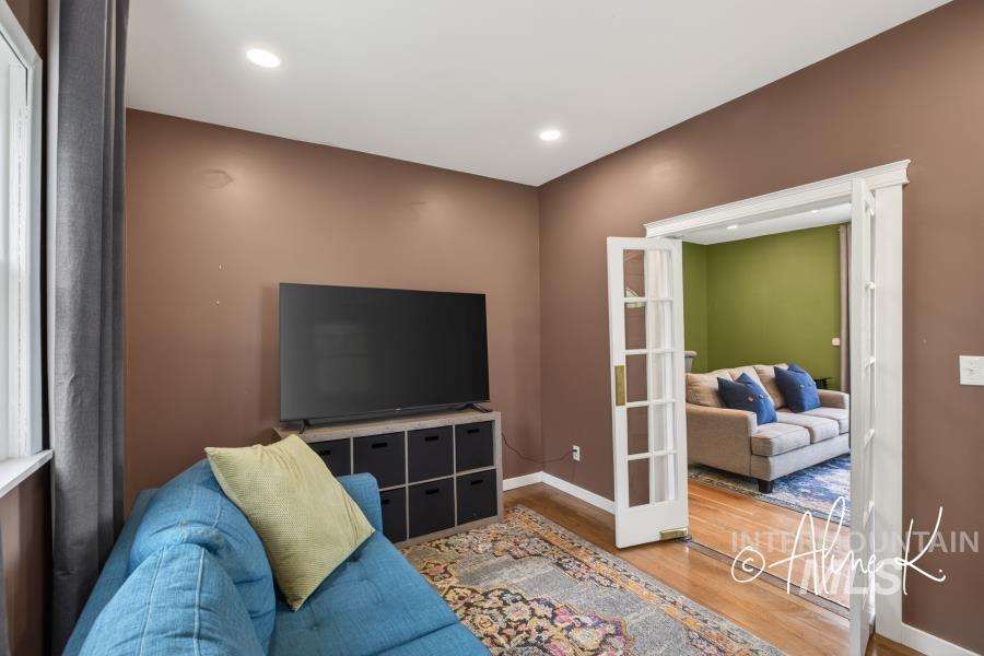 215 E A, Moscow, Idaho 83843, 3 Bedrooms, 1 Bathroom, Residential For Sale, Price $399,000,MLS 98982630