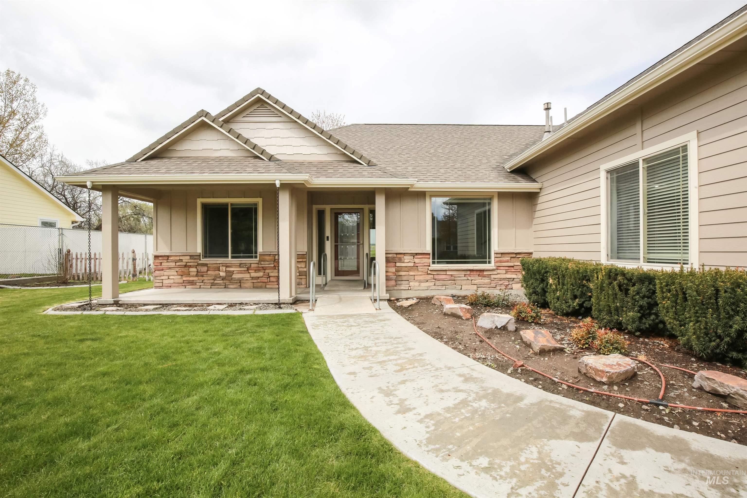 767 N Dorian Drive, Ontario, Oregon 97914, 5 Bedrooms, 2 Bathrooms, Residential For Sale, Price $499,900,MLS 98982631