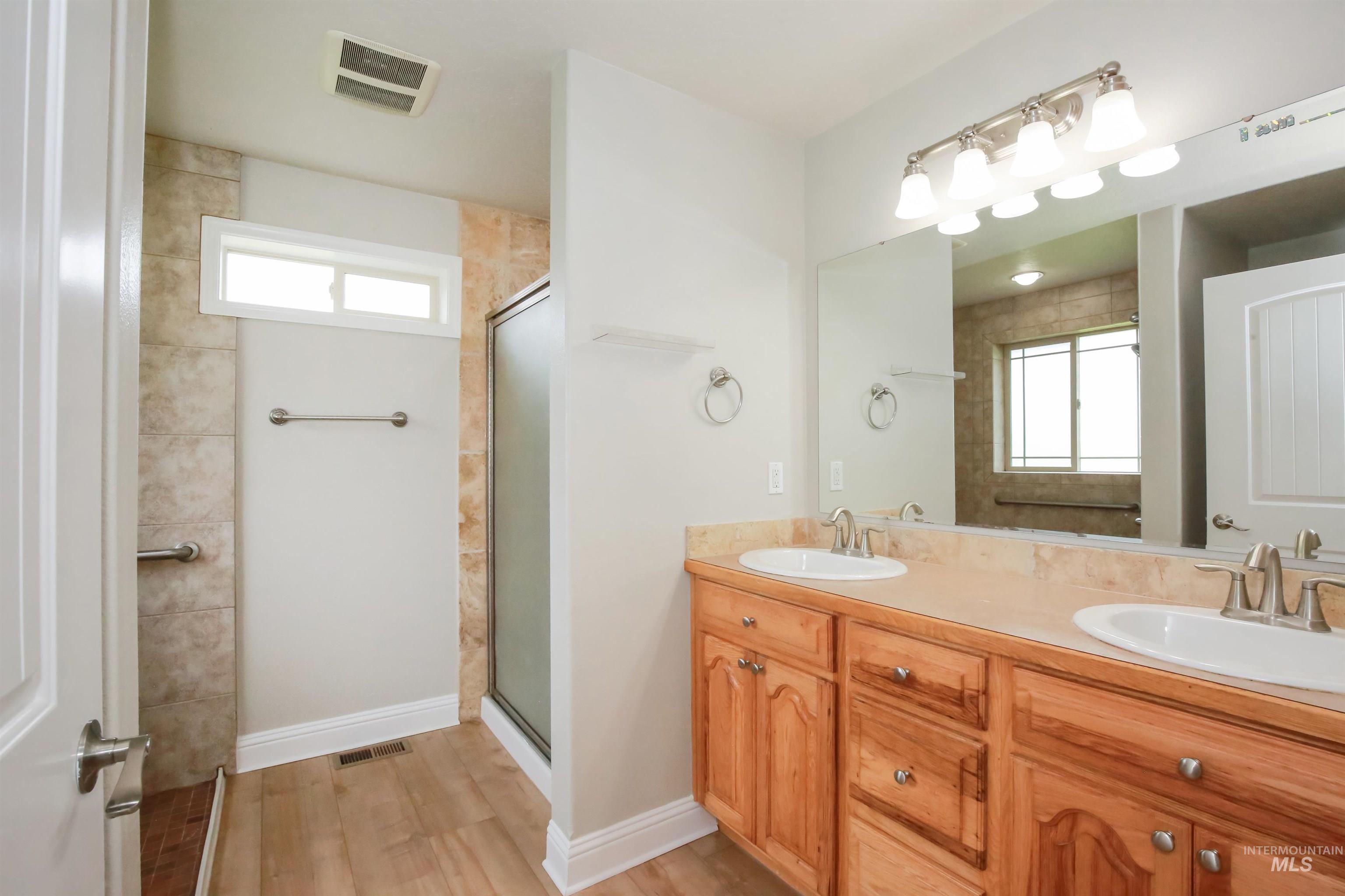 767 N Dorian Drive, Ontario, Oregon 97914, 5 Bedrooms, 2 Bathrooms, Residential For Sale, Price $499,900,MLS 98982631
