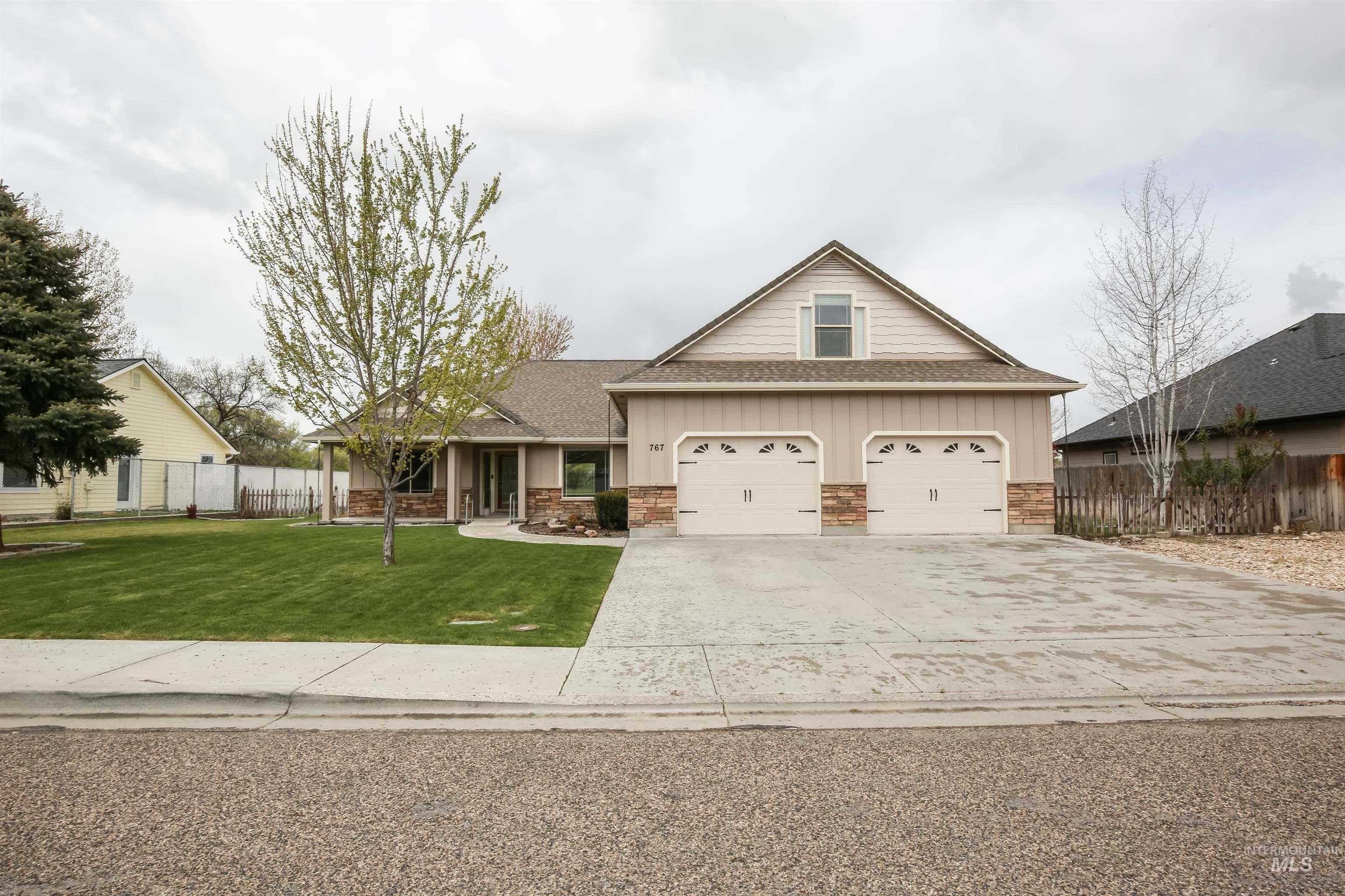 767 N Dorian Drive, Ontario, Oregon 97914, 5 Bedrooms, 2 Bathrooms, Residential For Sale, Price $499,900,MLS 98982631