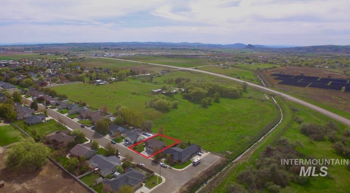 767 N Dorian Drive, Ontario, Oregon 97914, 5 Bedrooms, 2 Bathrooms, Residential For Sale, Price $499,900,MLS 98982631