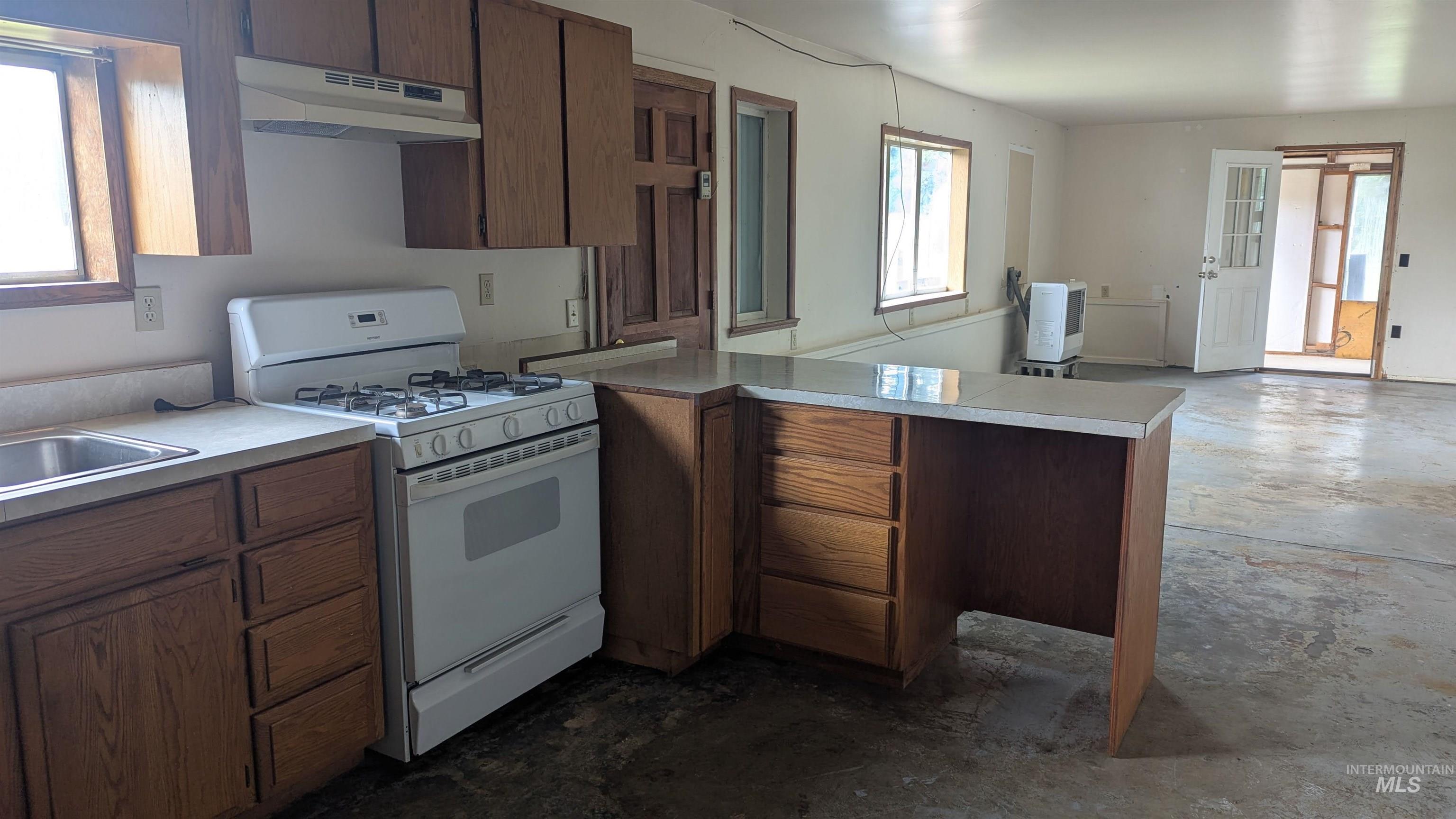 509 Doris, Oldtown, Idaho 83822, 2 Bedrooms, 2 Bathrooms, Residential For Sale, Price $450,000,MLS 98982632