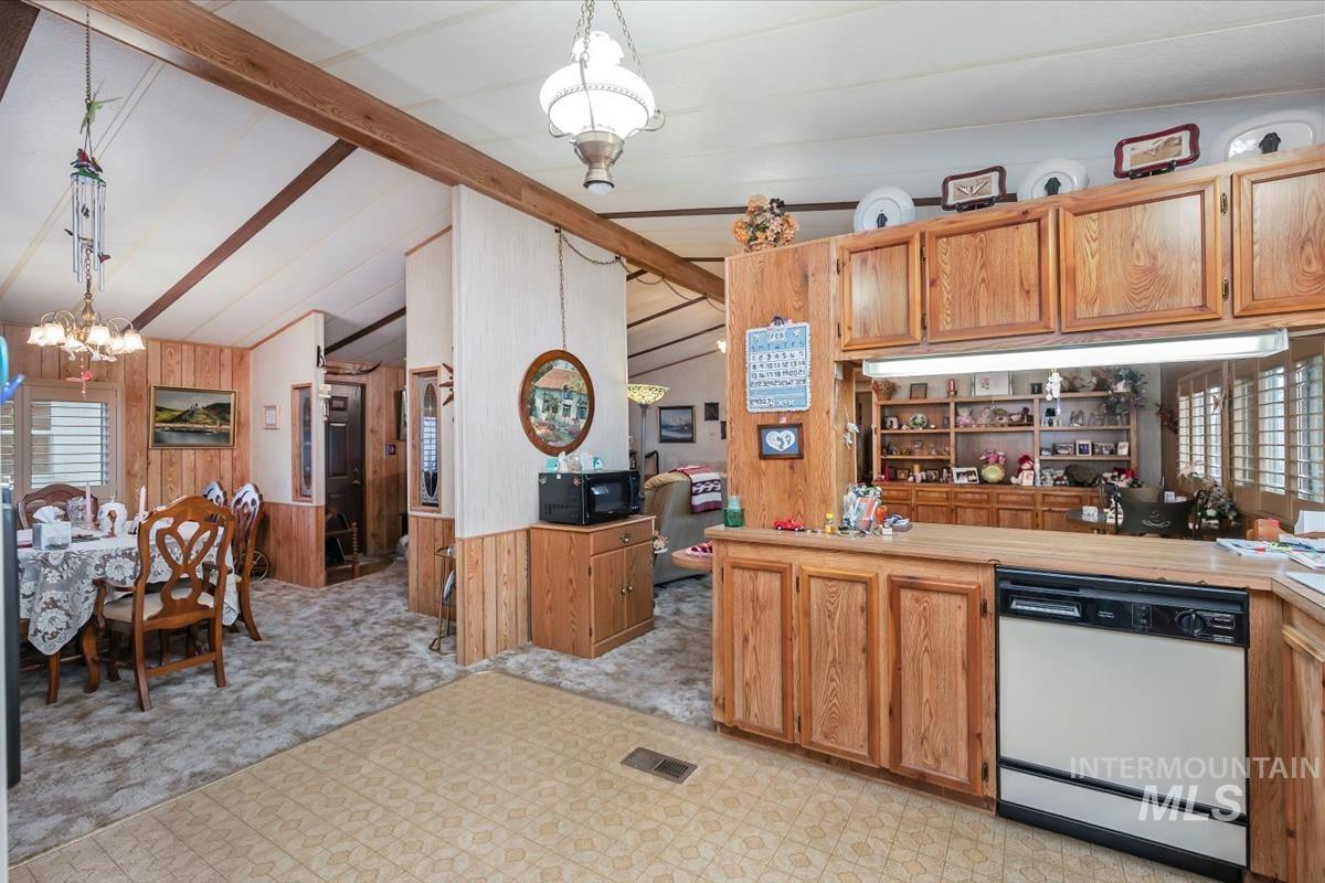 3624 S Licorice Pl, Boise, Idaho 83716, 3 Bedrooms, 2 Bathrooms, Residential For Sale, Price $285,000,MLS 98982634