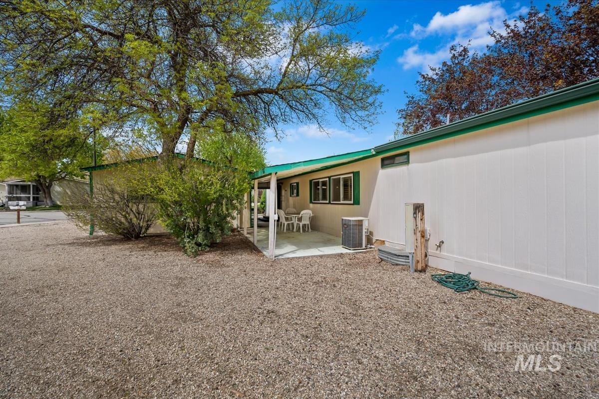 3624 S Licorice Pl, Boise, Idaho 83716, 3 Bedrooms, 2 Bathrooms, Residential For Sale, Price $285,000,MLS 98982634