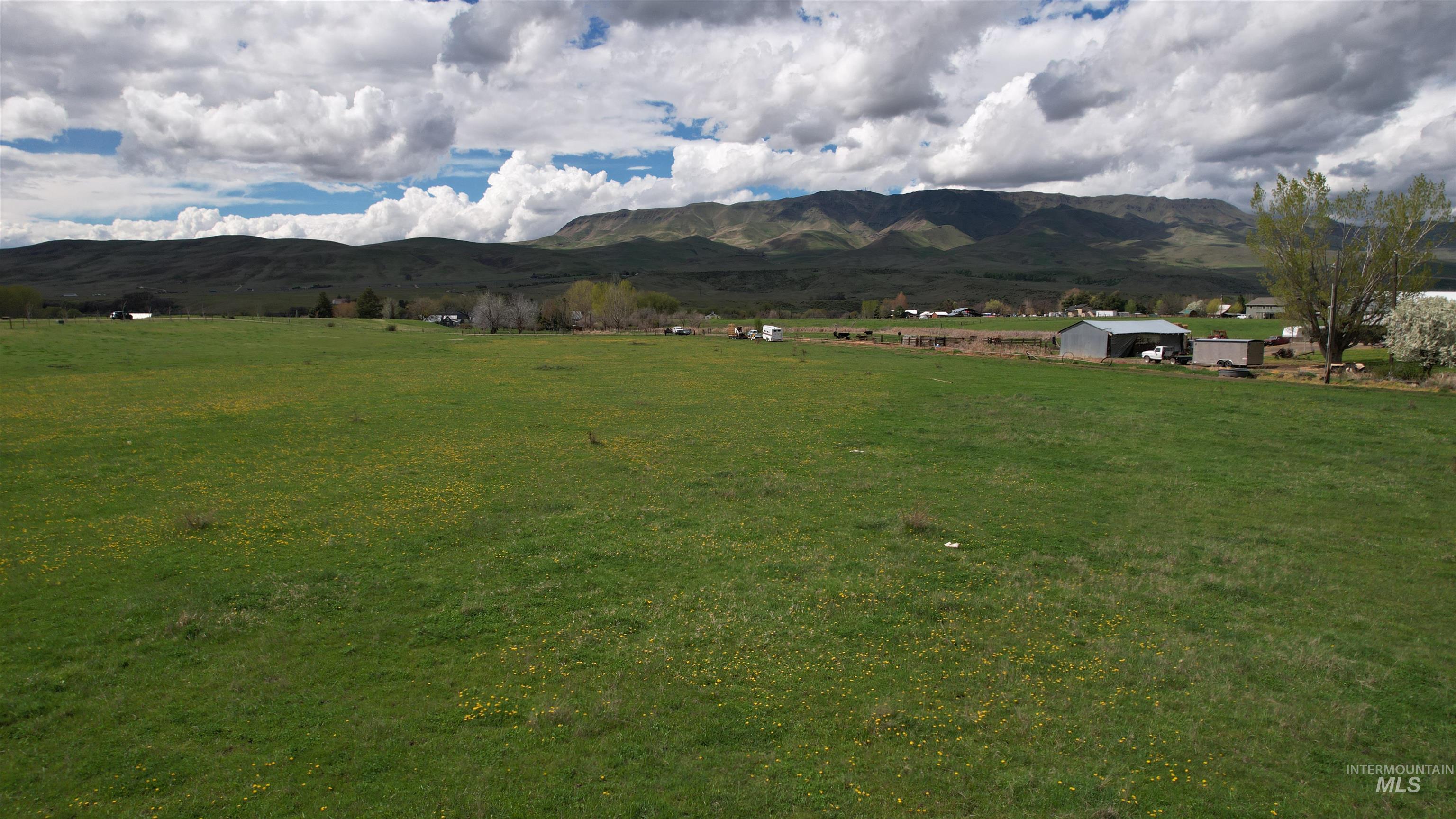 7210 Sweet Ola Hwy, Sweet, Idaho 83670, 5 Bedrooms, 4 Bathrooms, Residential For Sale, Price $1,100,000, 98982637