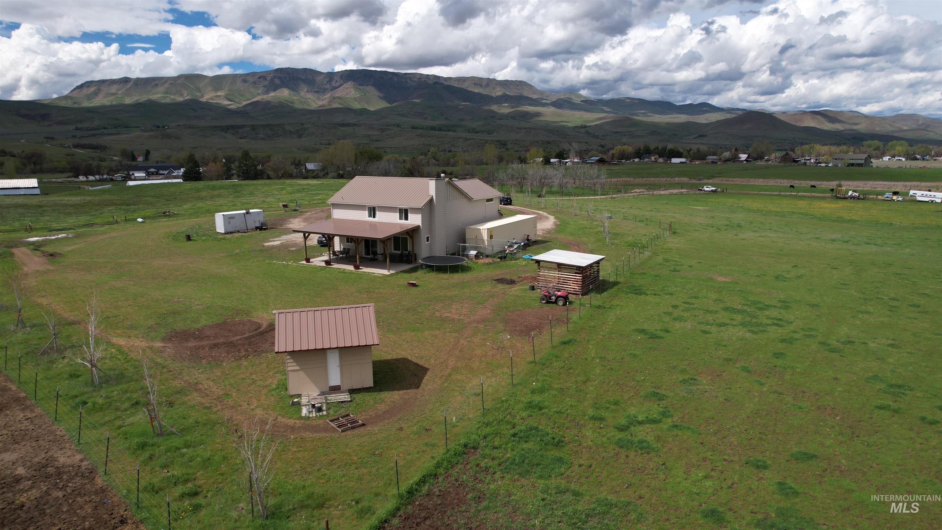 7210 Sweet Ola Hwy, Sweet, Idaho 83670, 5 Bedrooms, 4 Bathrooms, Residential For Sale, Price $1,100,000, 98982637