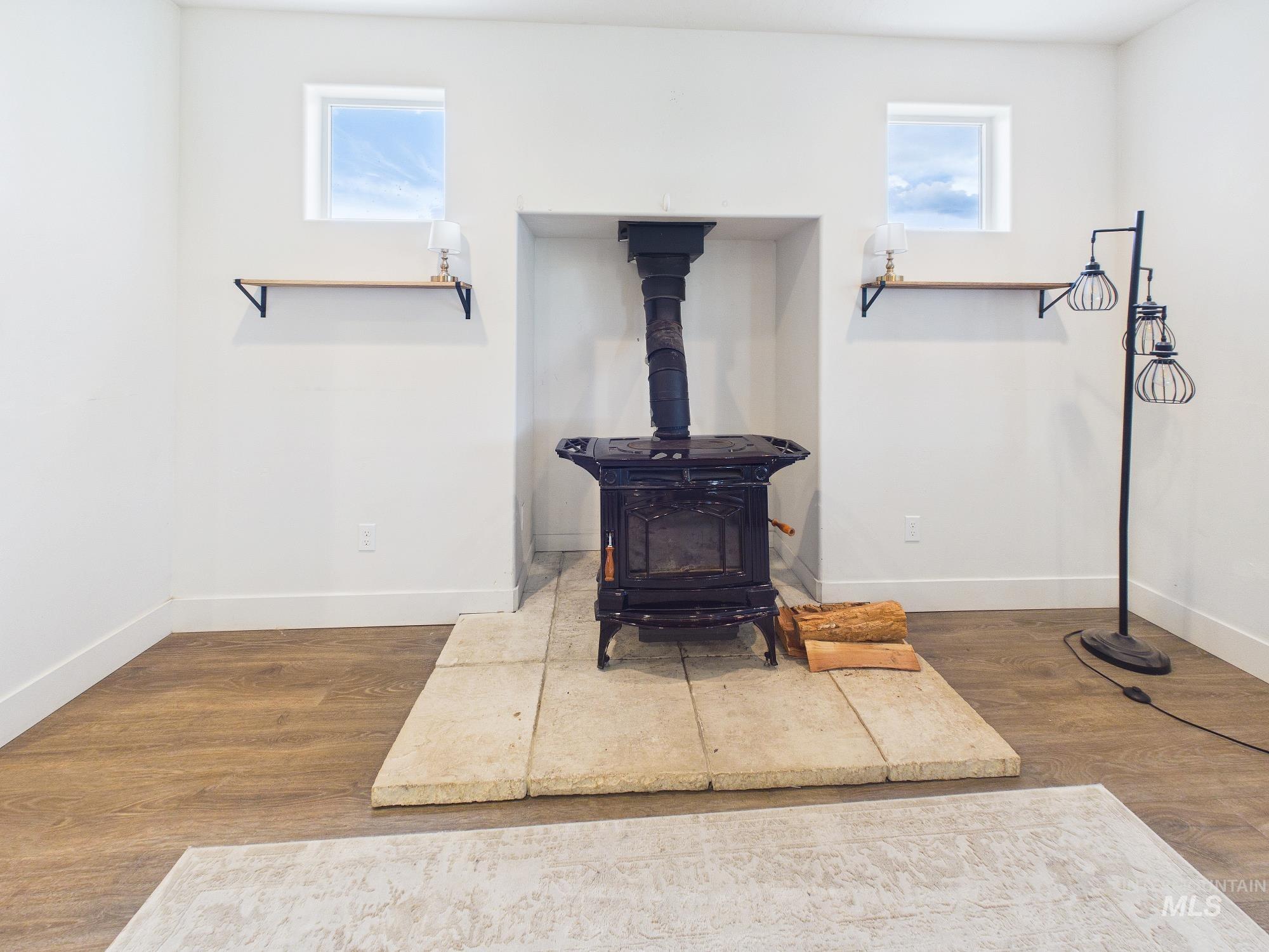 7210 Sweet Ola Hwy, Sweet, Idaho 83670, 5 Bedrooms, 4 Bathrooms, Residential For Sale, Price $1,100,000, 98982637