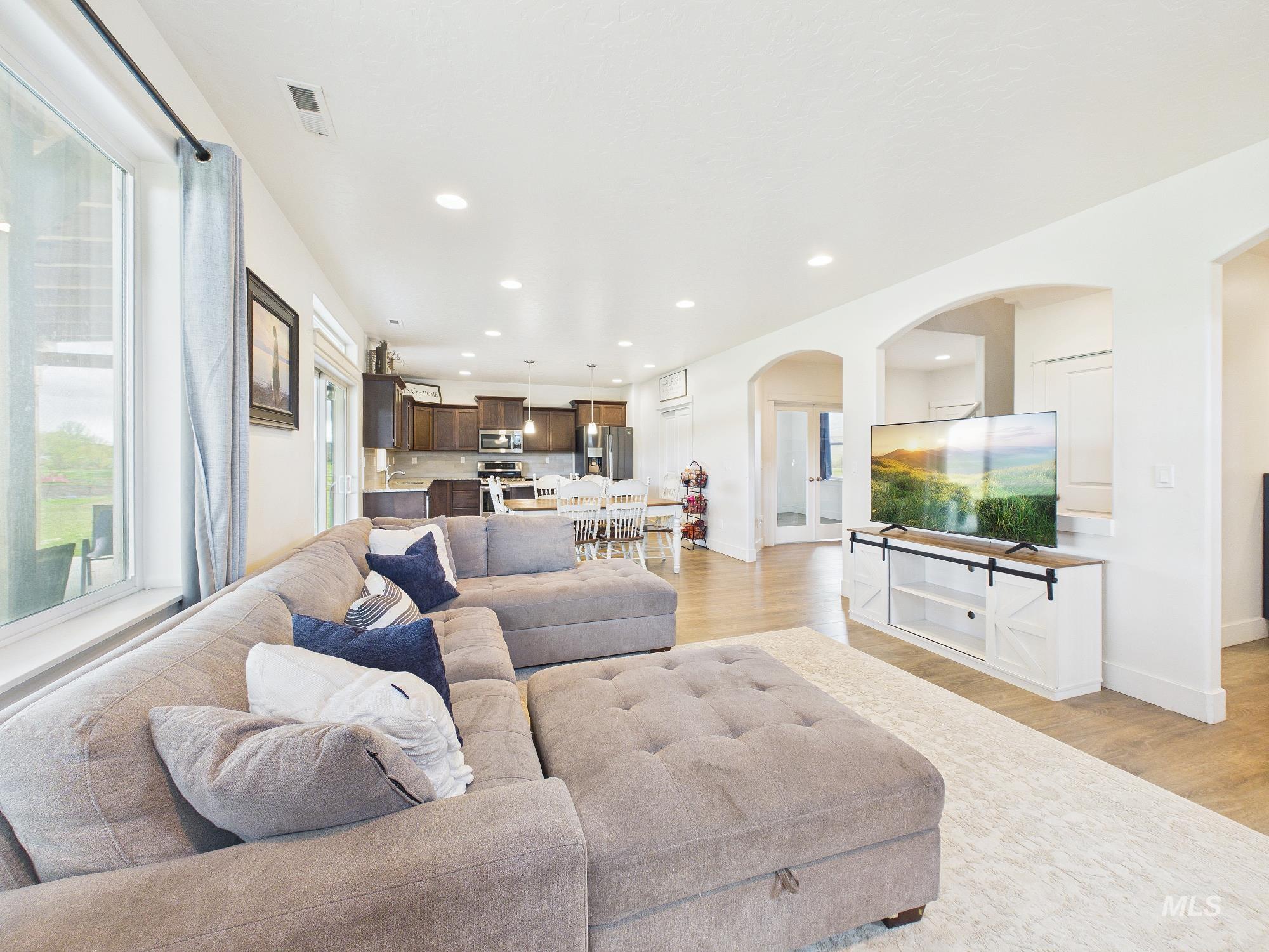 7210 Sweet Ola Hwy, Sweet, Idaho 83670, 5 Bedrooms, 4 Bathrooms, Residential For Sale, Price $1,100,000, 98982637