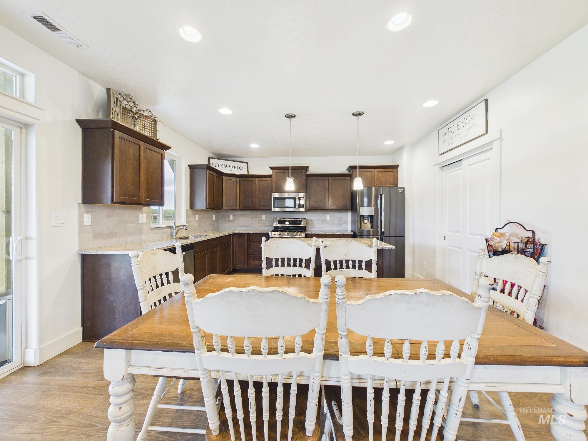 7210 Sweet Ola Hwy, Sweet, Idaho 83670, 5 Bedrooms, 4 Bathrooms, Residential For Sale, Price $1,100,000, 98982637