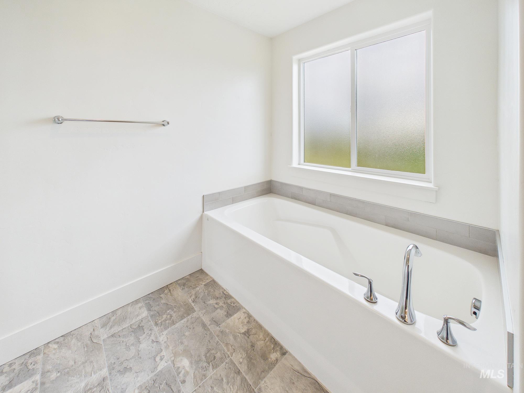 7210 Sweet Ola Hwy, Sweet, Idaho 83670, 5 Bedrooms, 4 Bathrooms, Residential For Sale, Price $1,100,000, 98982637