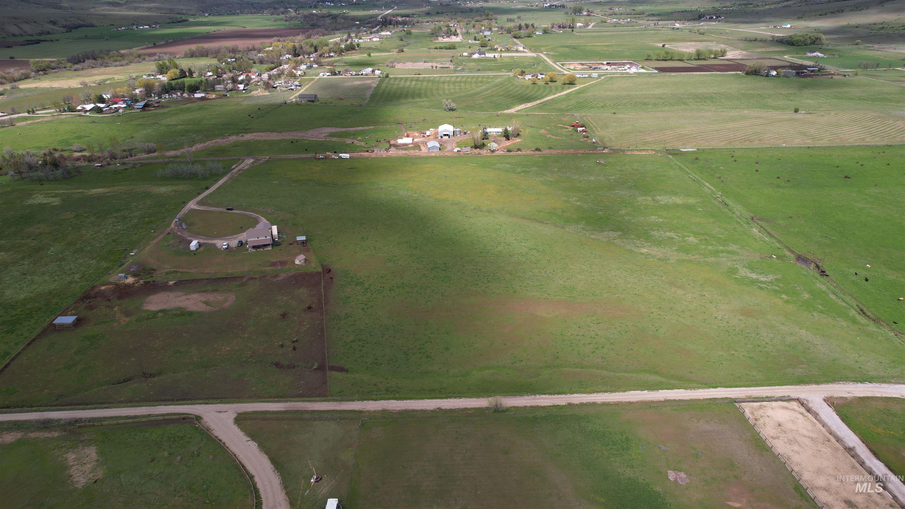 7210 Sweet Ola Hwy, Sweet, Idaho 83670, 5 Bedrooms, 4 Bathrooms, Residential For Sale, Price $1,100,000, 98982637