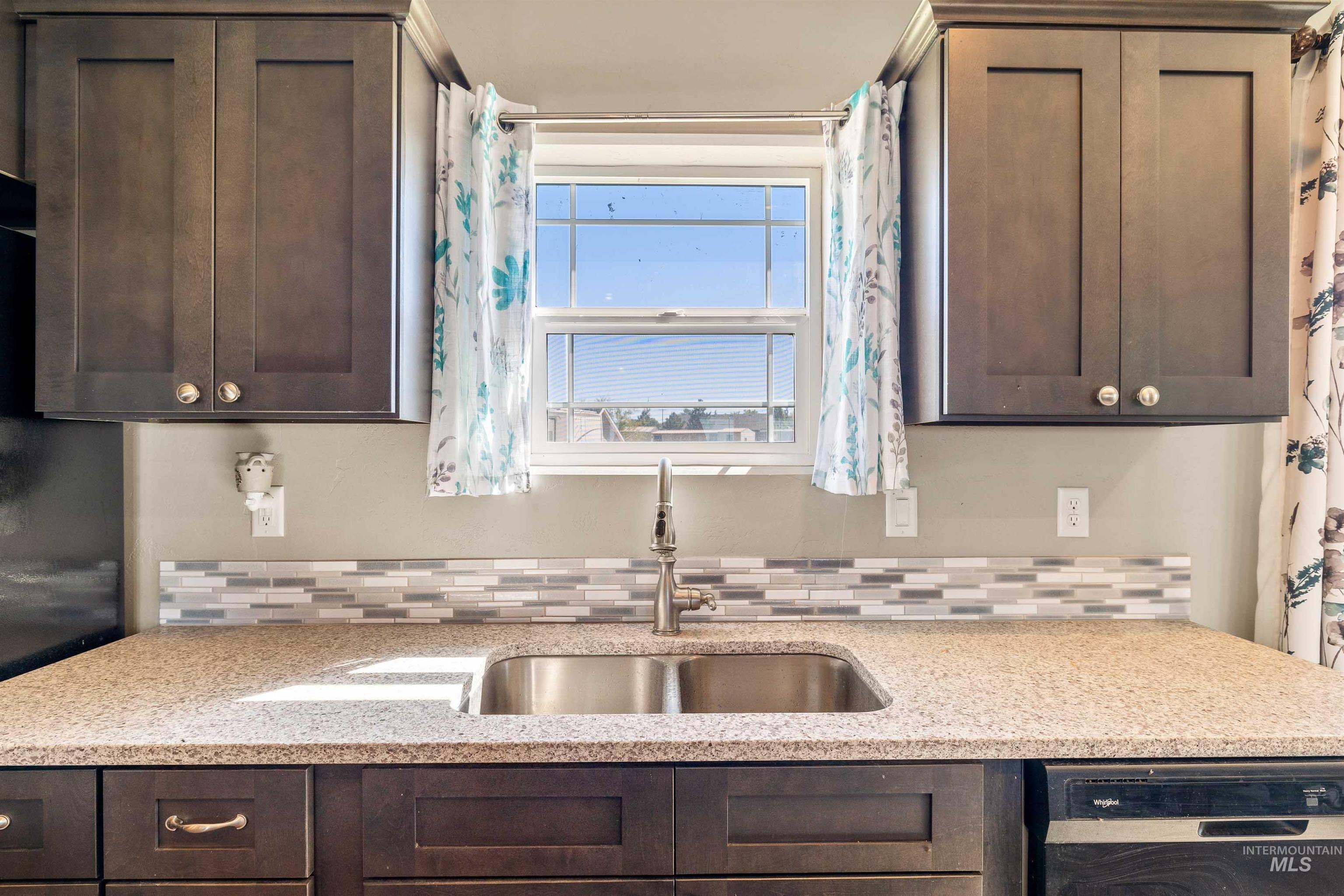 2495 E 3758 N, Twin Falls, Idaho 83301, 4 Bedrooms, 2 Bathrooms, Residential For Sale, Price $530,000,MLS 98982640