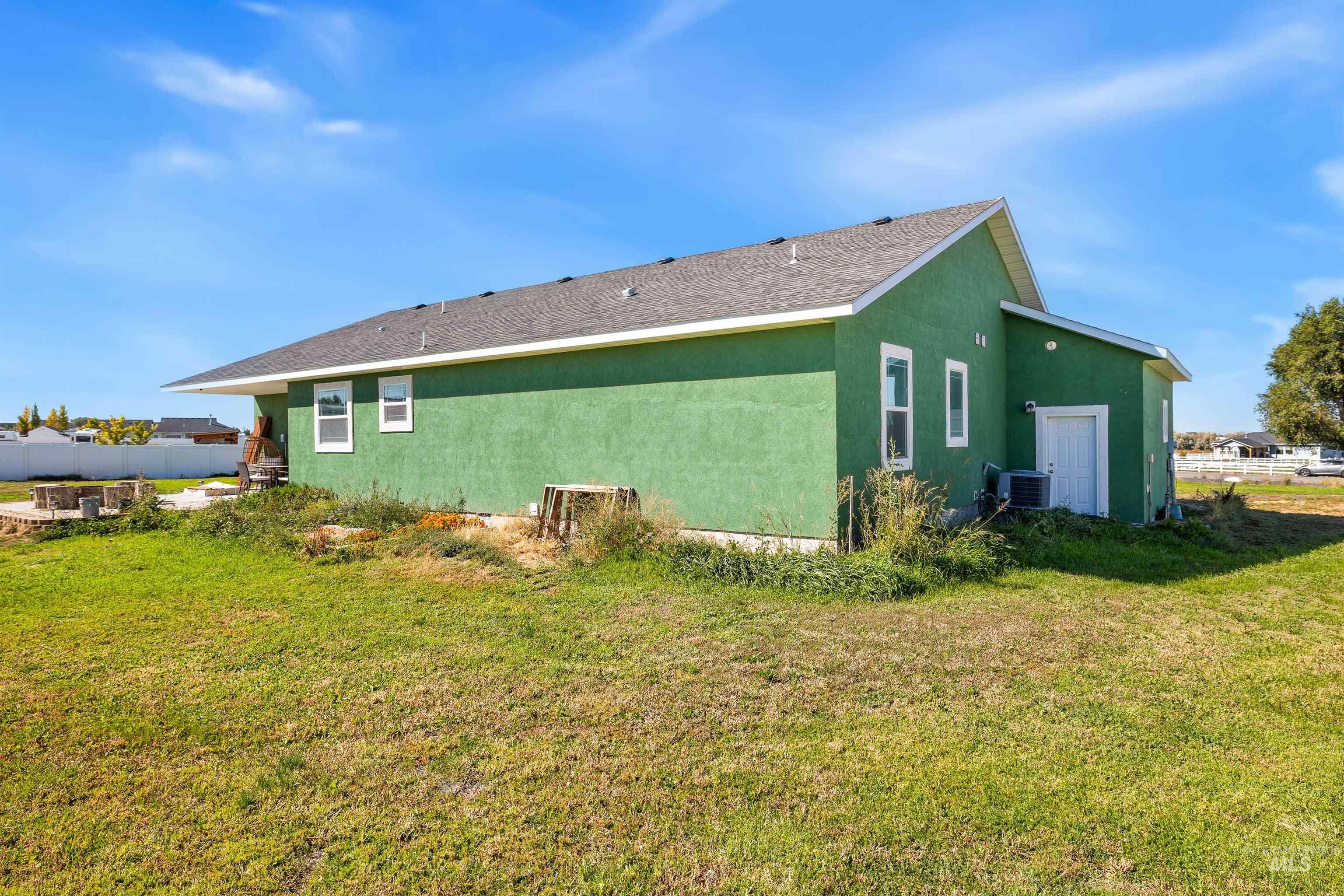 2495 E 3758 N, Twin Falls, Idaho 83301, 4 Bedrooms, 2 Bathrooms, Residential For Sale, Price $530,000,MLS 98982640